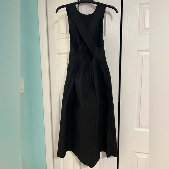 BNWT classic black dress with cross back, size S - Picture 2 of 5